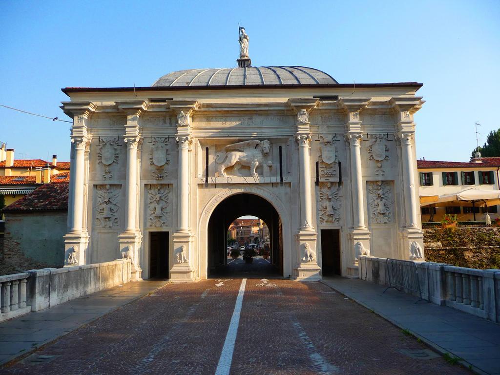 Mamma Mia On Ground Floor With Private Parking Tv-Venice トレヴィーゾ エクステリア 写真